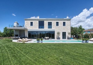 Valens Residence
