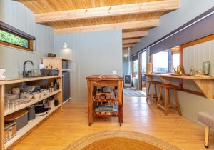 Valley View Studio - Maison Mahogany - design meets tranquillity