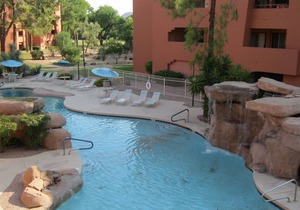 Very attractive, peaceful, poolview,2 bedroom, 2 bath condo in Anasazi Village
