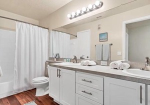 Viagem Prime Location and Open 2BR Balcony Pool Gym