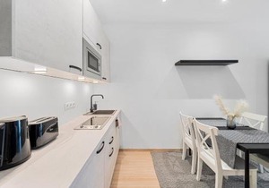 VibeStudio 304 - Central - AC - Licensed - Parking Nearby