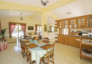 Villa ∙ 3 bedrooms ∙ 6 guests