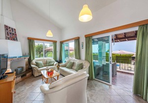 Villa ∙ 3 bedrooms ∙ 6 guests