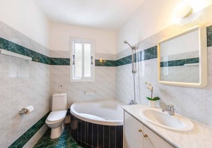 Villa ∙ 3 bedrooms ∙ 6 guests