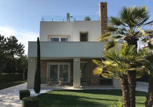 Villa ∙ 5 bedrooms ∙ 9 guests