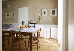 Villa Alberico Suite M 4pax, With A/c, Wifi, Shared Pool, Near Beach Clubs