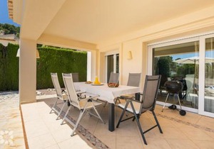 Villa Baladrar by Abahana Villas