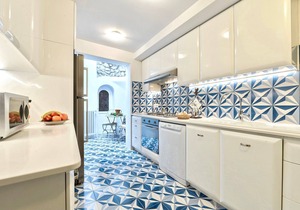 VILLA CAPRI MARINA - Four Bedroom Villa, Sleeps 8