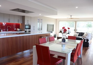 "Villa Del Mare" - Luxury Beach Front Apartment