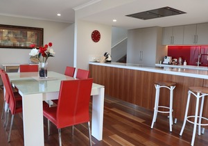 "Villa Del Mare" - Luxury Beach Front Apartment
