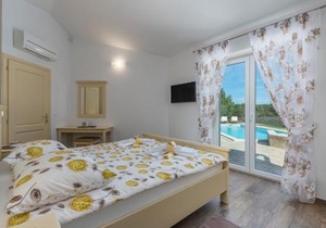 Villa Gardenia with pool