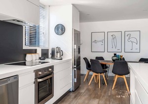 Villa Habeke | Lake Views, Gas Fire, A/C, BBQ