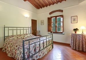 Villa in Montelopio with 6 bedrooms sleeps 12