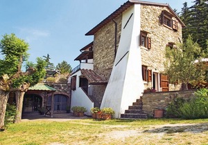 Villa in Scarperia with 4 bedrooms sleeps 10