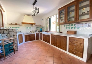 Villa Francesca with Pool, Wi-Fi, Terrace & Garden