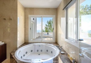 Villa La Casa Romero, in the heart of Ibiza's golden mile