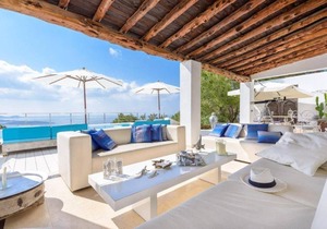 Villa La Casa Romero, in the heart of Ibiza's golden mile