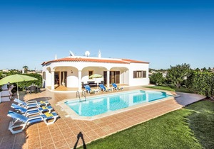 Villa Lourenco - Three Bedroom Villa, Sleeps 6