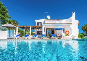 Villa Miramar - Four Bedroom Villa, Sleeps 8
