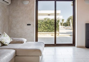 Villa Ognina Dependance II with pool by Wonderful Italy