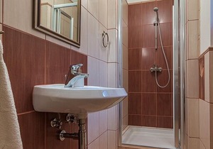 Villa Oranje standard double room