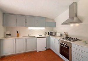 Villa 'Quinta da Balaia' close to the Sea with Pool & Wi-Fi