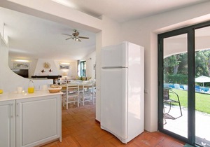 Villa 'Quinta da Balaia' close to the Sea with Pool & Wi-Fi