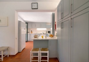 Villa 'Quinta da Balaia' close to the Sea with Pool & Wi-Fi