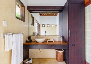 Villa Sasoon 3, 100 mt to Beach