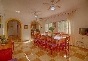 Villa Tosal con 6 dormitorios, wifi, parking, jardín y piscina privada