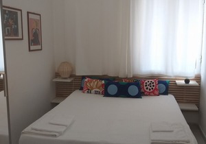 Villa with pool 300 meters from the sea sleeps 12 - Free WiFi air conditioning