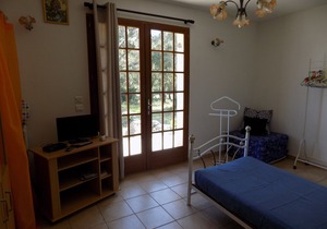 Villa with swimming pool, near Porto-Vecchio and beach, 2 bedrooms, sleeps 6