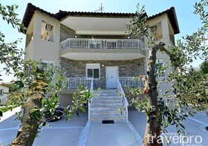 Villa Zeria by RentalsPro - Nea Potidaia Halkidiki