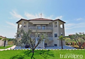 Villa Zeria by RentalsPro - Nea Potidaia Halkidiki