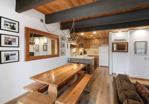 Village Area 3 bdrm~Private BBQ~Ski in & Out~Walk to Restaurants