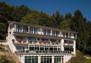 Waldhotel Wiesemann und Appartmenthaus Seeschwalbe am Edersee