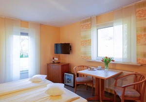 Waldseite Standard Room with Forest View 4 - 11 nights - Waldhotel Sonnenberg