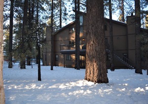 Walk to Snow Summit 3b 2b condo WiFi Sleeps 8