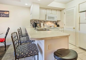 Waterfront Lake Ozark Condo with Boat Slip!