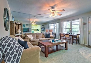 Waterfront Lake Ozark Condo with Balcony and Pool
