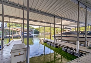 Waterfront Lake Ozark Condo w/ Balcony & Pool