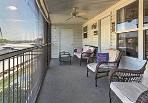 Waterfront Lake Ozark Condo w/ Balcony & Pool