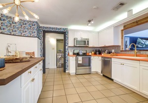 Waterfront Lake Travis Luxury Home w/Large Deck!