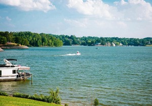 Waterfront Two Bedroom 15 on the #lake at Long Cove Resort