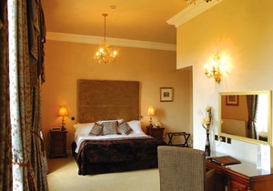 Waterton Park Hotel
