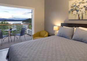 WATERVIEW IN TOWN! Cannery Inn - Hyak