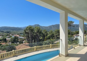 We Love Villas - Villa Cara-Mull (12pp)