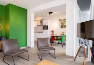 Welcome in - Beneden appartement direct aan het Sneekermeer met tuin