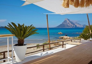 Well-kept studio with a nice balcony or terrace near the sea