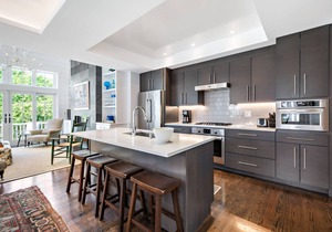 West End home comfortably sleeping 6 guests,